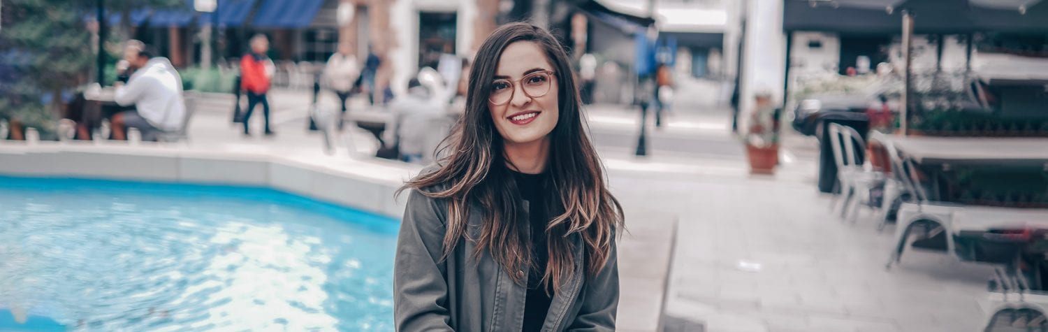 digital marketing specialist Erica Lusky posing for linkedin headshot for professional photoshoot